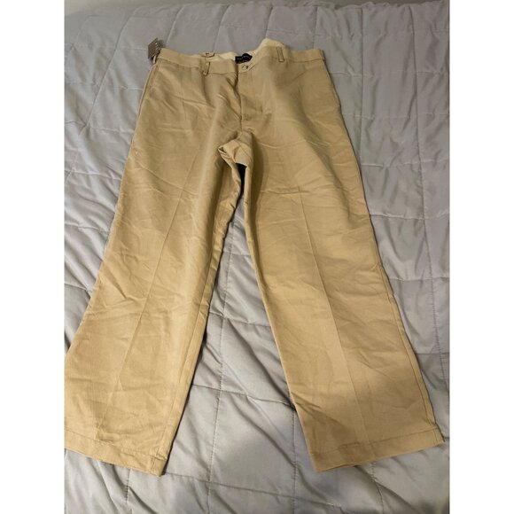Dockers Premium Mens Relaxed Fit Khaki Pants W42 L30 - Picture 1 of 3